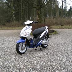 Yamaha jog r (TAGET AF POLITIET)