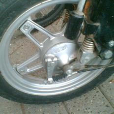 Suzuki FZ50 - BYTTET TIL NRG MC3