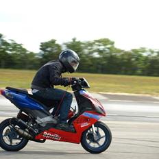 Aprilia SR 50R F. 19,45hk solgt