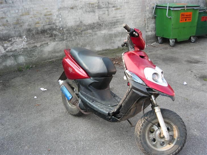 Yamaha bws ng *SOLGT* - billede er fra den gang jeg lige have få den hehe de så den ikke så godt ud  jeg bytte med min lillebror med en hot og han fik den fra årslev så er der nogen der kende kan i bare skrive hvad  i syntes  billede 9