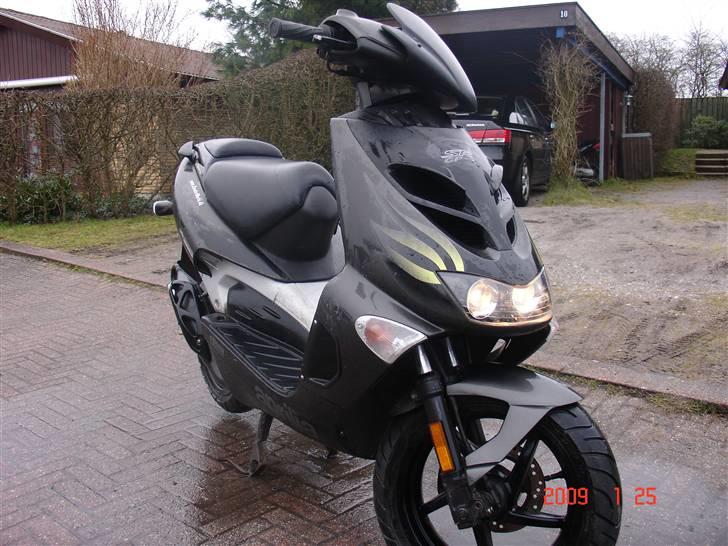 Aprilia SR 50 DITECH 30'er SOLGT billede 1