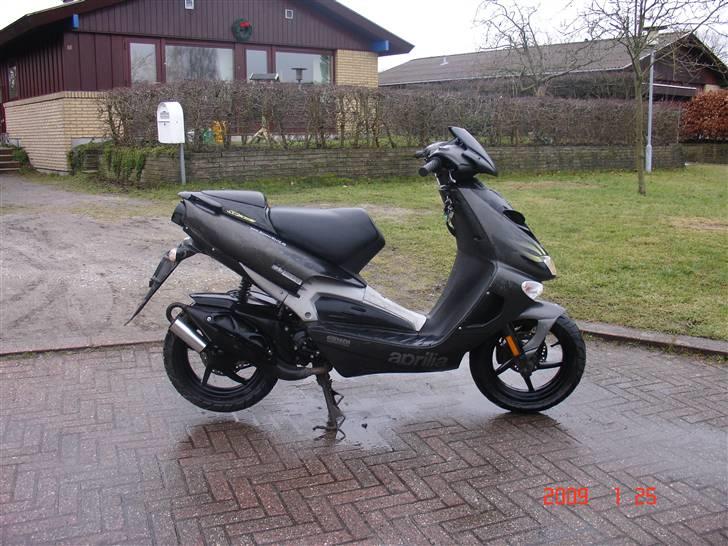 Aprilia SR 50 DITECH 30'er SOLGT billede 2