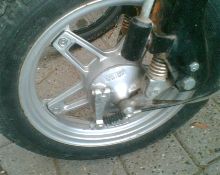 Suzuki FZ50 - BYTTET TIL NRG MC3 billede 2