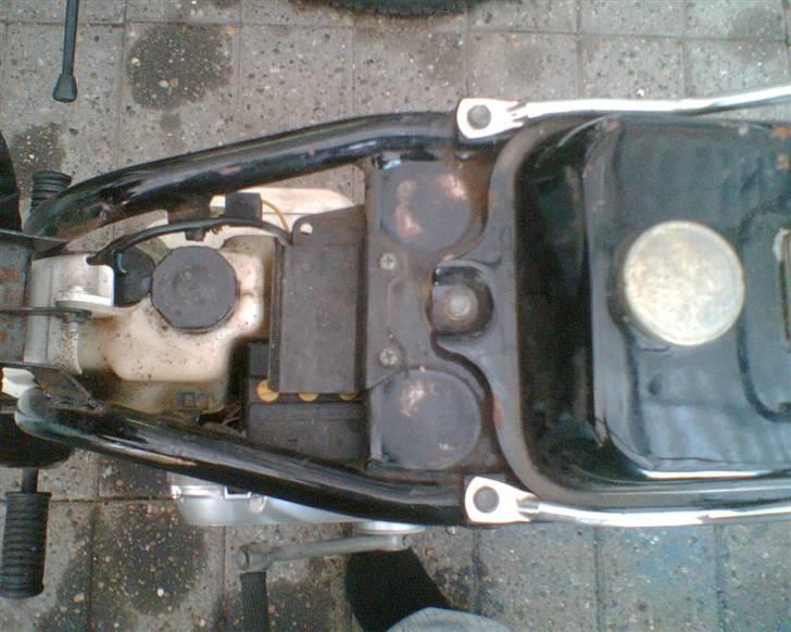 Suzuki FZ50 - BYTTET TIL NRG MC3 billede 7