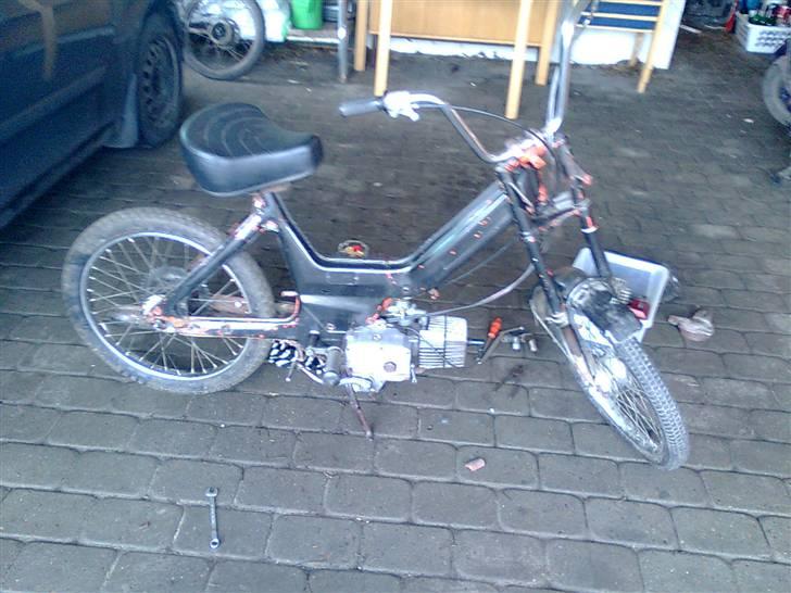 Puch maxi 2 gear  tilsalg - svinet blev samlet men det det for kerte stel og bag fælg billede 7