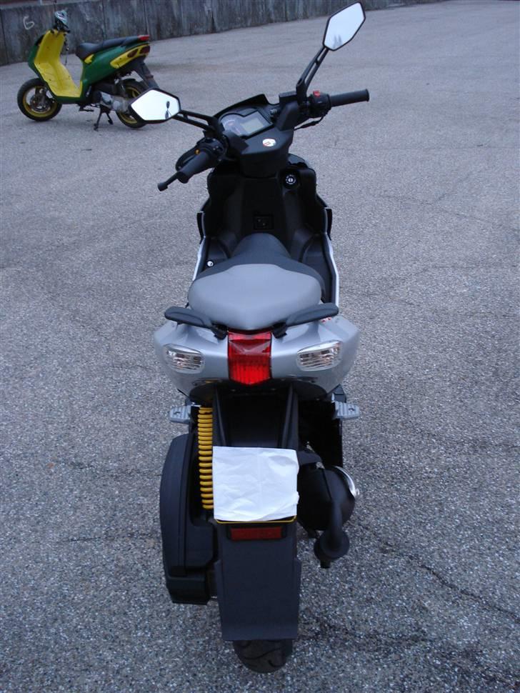 Aprilia SR 50 R Factory billede 9