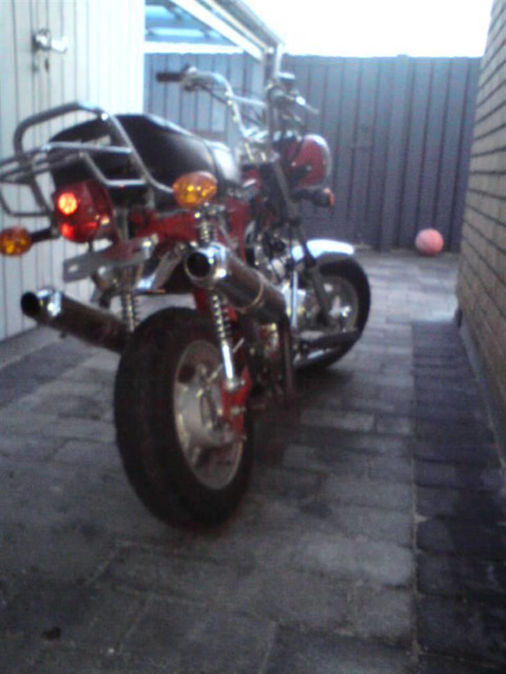 Skyteam Dax  SOLGT billede 1