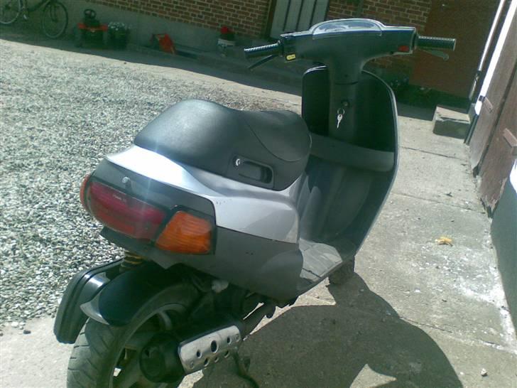 Piaggio zip (solgt) billede 3