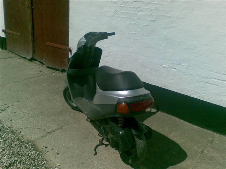 Piaggio zip (solgt) billede 4