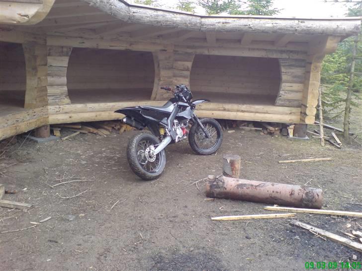 Derbi Senda sm extrem ! - Ramte self en mudderpøl på vej der op hvor jeg skulle tag billeder :S billede 19