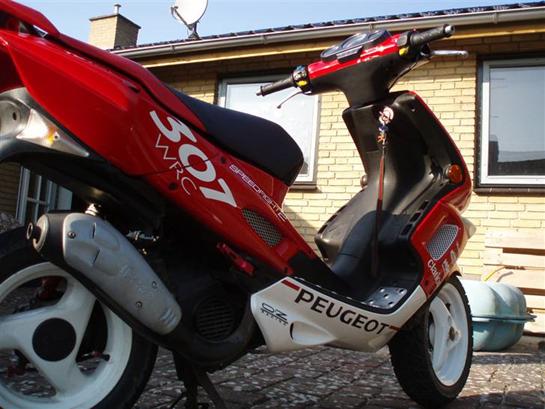 {{currentPhoto.altText}} billede {{currentPhoto.number}}