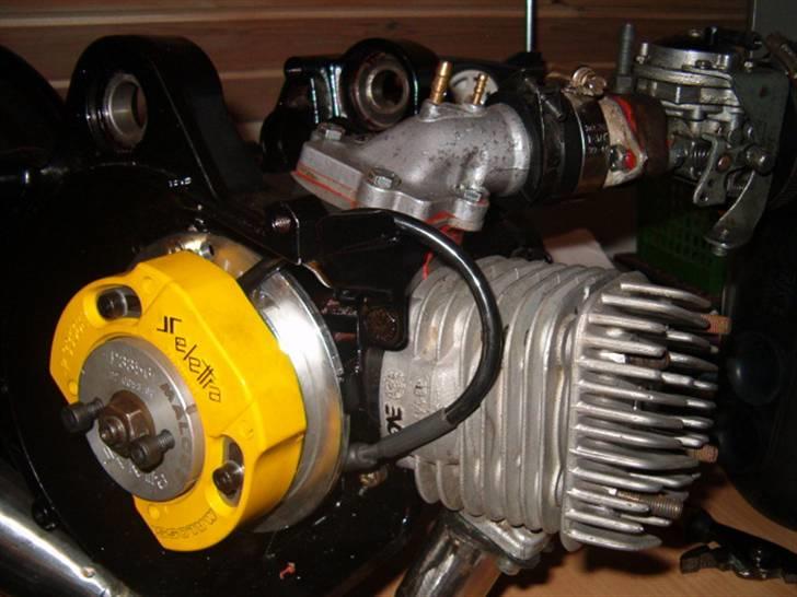 Aprilia sprinter AC (projekt) - mangler lige nogle så ting så som, stempel, nåleleje, remskive ved vario, kobling og eventuelt dæk:) billede 16