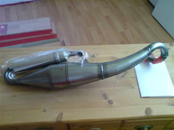 Suzuki Katana *byttet* - Udstødningen billede 1