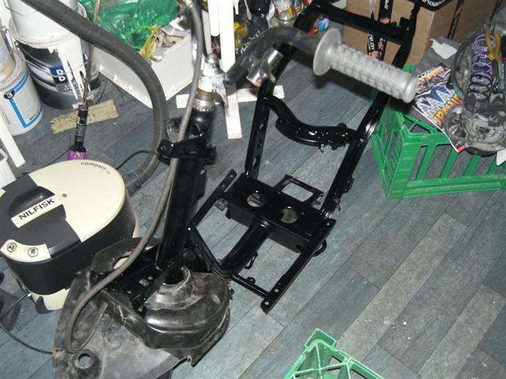 Gilera Stalker EFTER - stellet malet og samlet lidt. billede 8