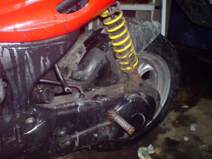 Suzuki Katana *byttet* - Så er den i værkstedet :) Blokken skal nok poleres op så den skinner og ser godt ud.. :) billede 9