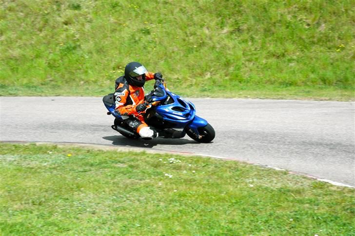 Yamaha Aerox R - ASW 1 2010 :) Feeeeed weekend :) Tak til Thomas Uhrskov for det fede billede. billede 1