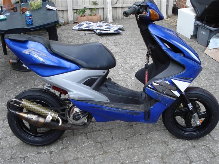 Yamaha Aerox R - Med Malaguti F15 fælge @ Sava MC31 racing soft på... ;)  billede 8