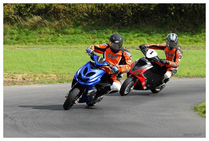 Yamaha Aerox R - Dog fight med Rene C... HSW2 2009 billede 13