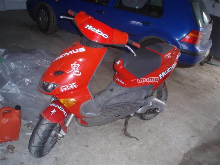 {{currentPhoto.altText}} billede {{currentPhoto.number}}