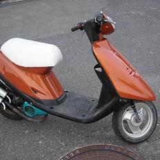 Yamaha jog as Rene M