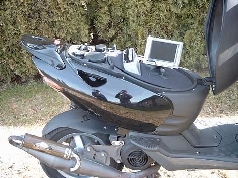 Aprilia Sonic  SOLGT - Denver DVD med 5,5 tommer farve fjernsyn billede 5