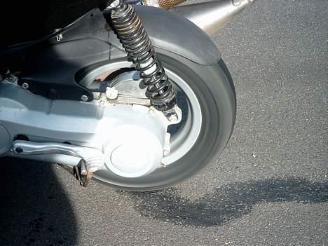 Aprilia Sonic  SOLGT - Trækker lige en koger, men ham der har taget billedet fik ikke lige al røgen med... billede 8