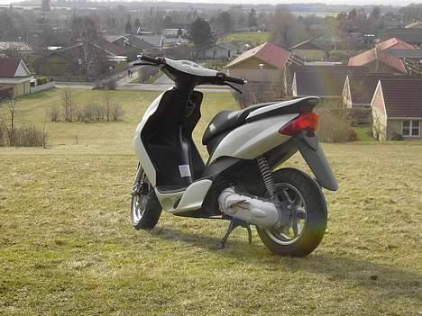 Yamaha jog r billede 4