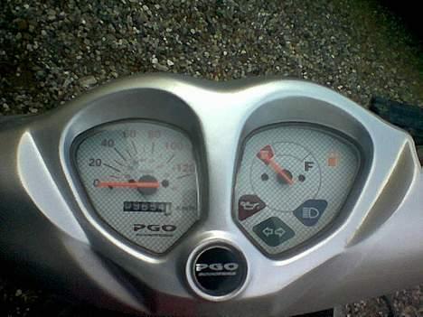 PGO pmx min baby *byttet* - den kan vise til 120 men kan kun køre 75..... det må jeg gøre noget ved.... billede 6