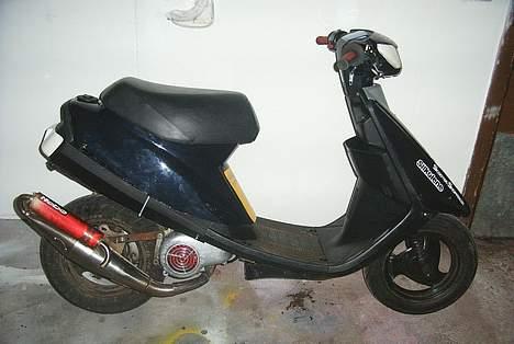 Yamaha jog (SOLGT) billede 1