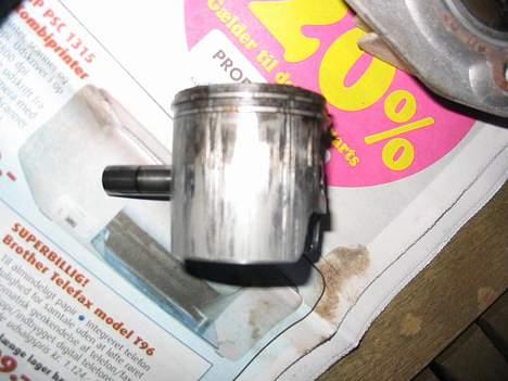 PGO hot 50 [SOLGT] - oliepumben virkede ikk.... så det smadderede lige stempelet.... billede 4