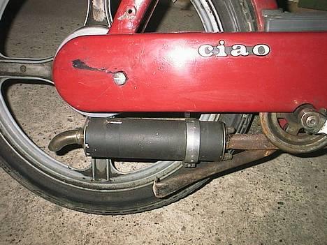 Vespa Ciao (solgt) - Ny bagpotte: af mærket leovenci, larmer lidt men kører godt. billede 4