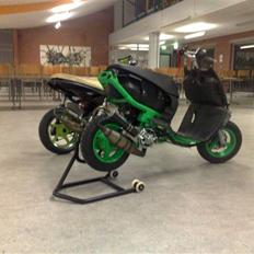 Yamaha slider lc skull (solgt)