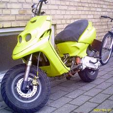 Yamaha Bws (Typhoon Motor)