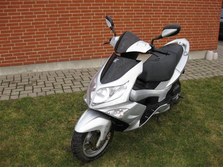 PGO                     G-max billede 1