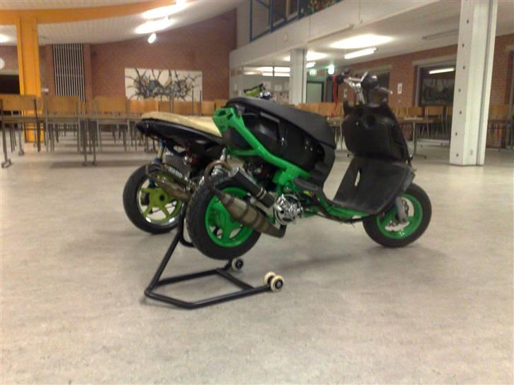 Yamaha slider lc skull (solgt) billede 2