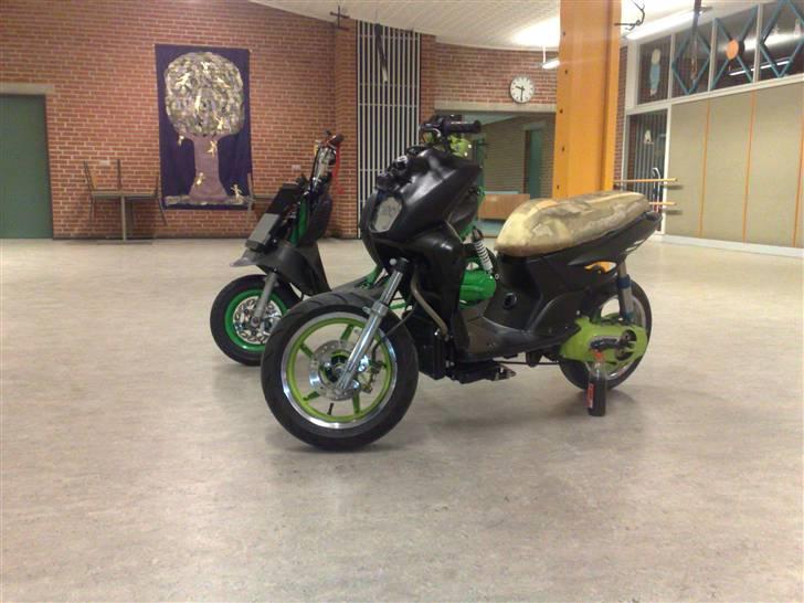 Yamaha slider lc skull (solgt) billede 5