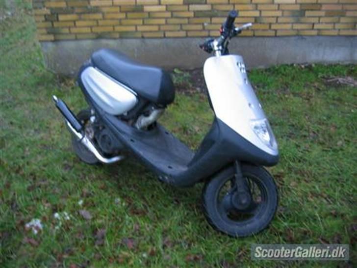 Yamaha jog spaceinvation billede 1