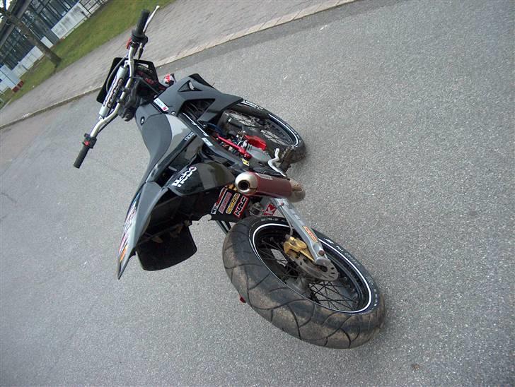 Derbi Senda 'Blacky'' <3 - Marts, nye dæk og fælg bånd :i billede 14