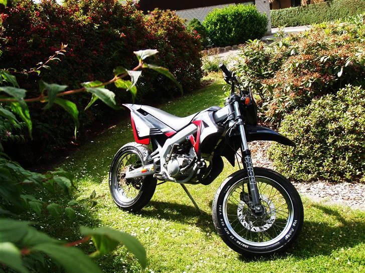 Gilera SMT 'MK' BlackEdition - kinden til, lidt genert. Men usædvanlig fræk. ;) billede 6