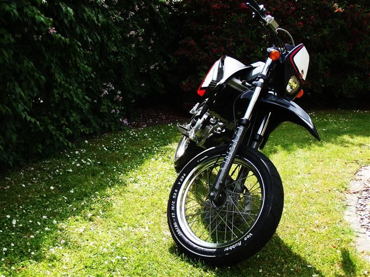 Gilera SMT 'MK' BlackEdition - lækker, det er hun da. (: billede 15