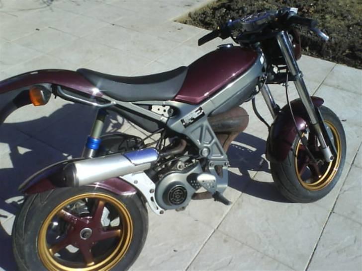 Suzuki Street Magic 'kørt ned'  billede 3