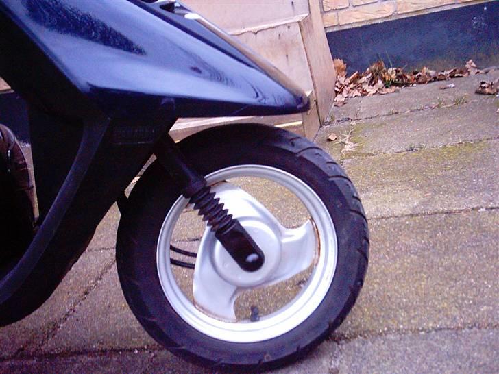 Yamaha Jog Standard SOLGT! billede 2