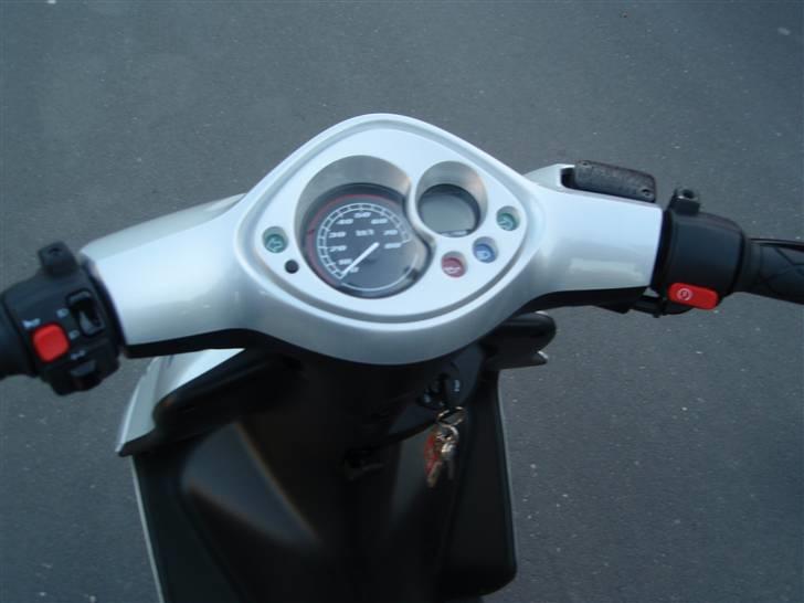 Yamaha jog r billede 7