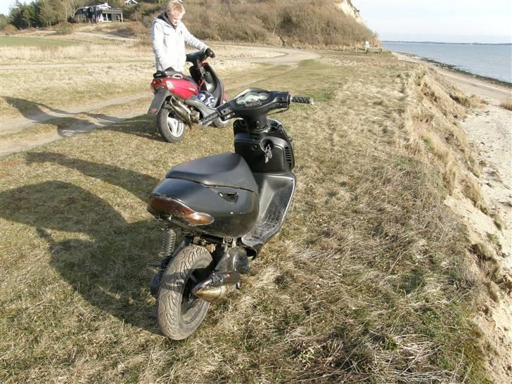 Aprilia sonic ( STJÅLET)  - kasper i baggrunden :) billede 7