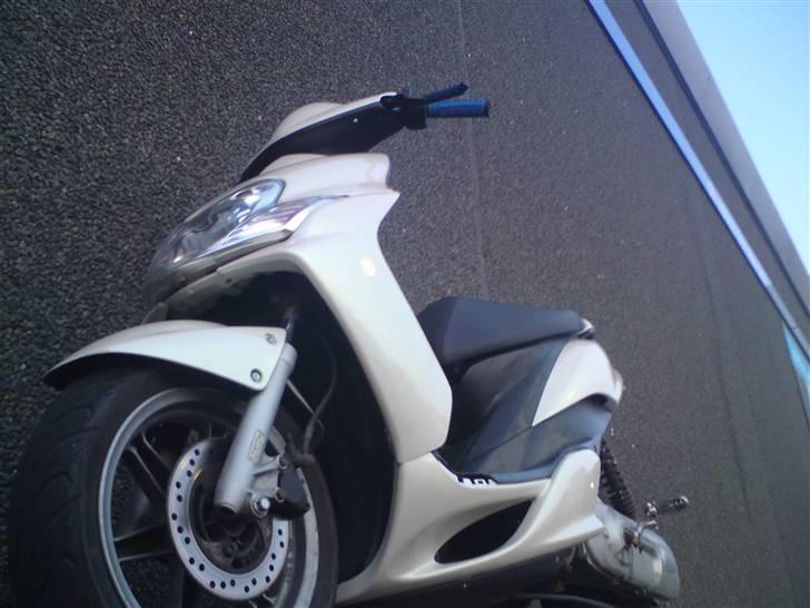 Yamaha Jog R Solgt ! :D - Nye skjolde ;p billede 1