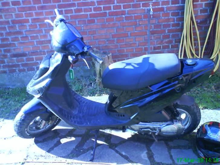 PGO Hot 50           (SOLGT)  - Hotten udenfor  billede 2