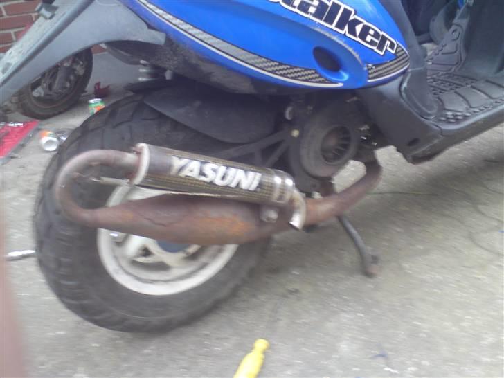 Gilera Stalker. værdags knallert - den udstødning der bliver hvid billede 5