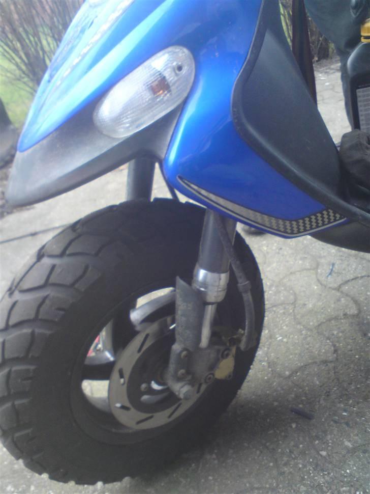 Gilera Stalker. værdags knallert - forfra med siden til der billede 16