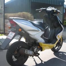 Yamaha Aerox   ( SOLGT ).