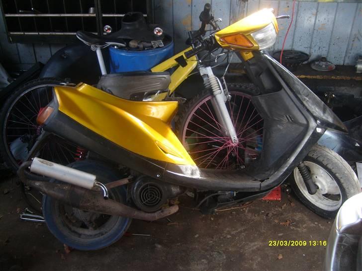 Yamaha jog artistic special SOLGT - lige inden de nye dele kommer billede 12